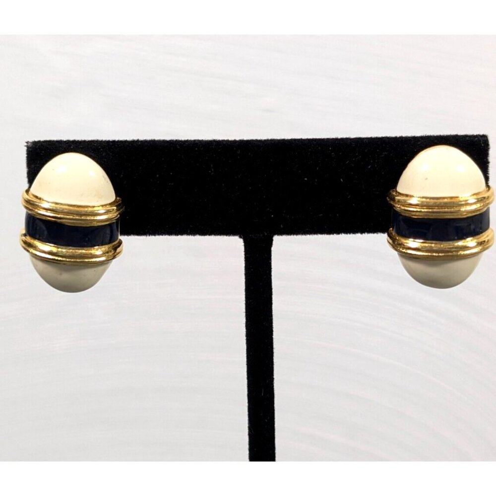 Vintage Monet White Enamel Oval Gold Tone‎ Pierced Drop Earrings Retro Mid